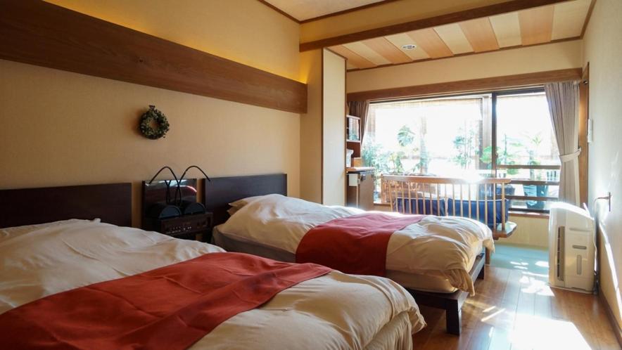 Atami Juraku Hotel Esterno foto