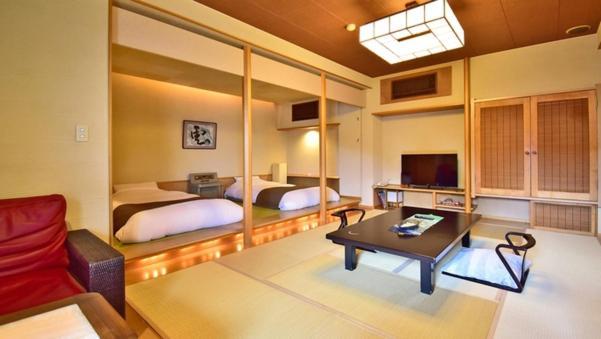 Atami Juraku Hotel Esterno foto