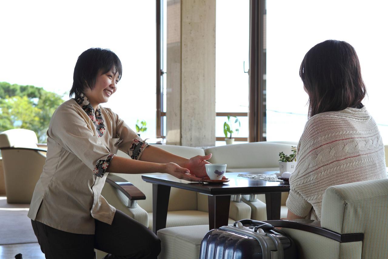 Atami Juraku Hotel Esterno foto